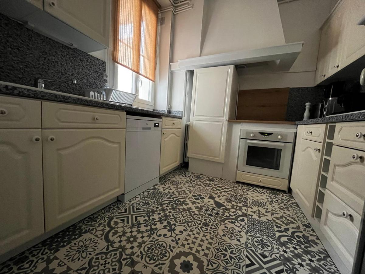 Superbe Appartement Belifontain Coeur De Ville ฟงแตนโบล ภายนอก รูปภาพ