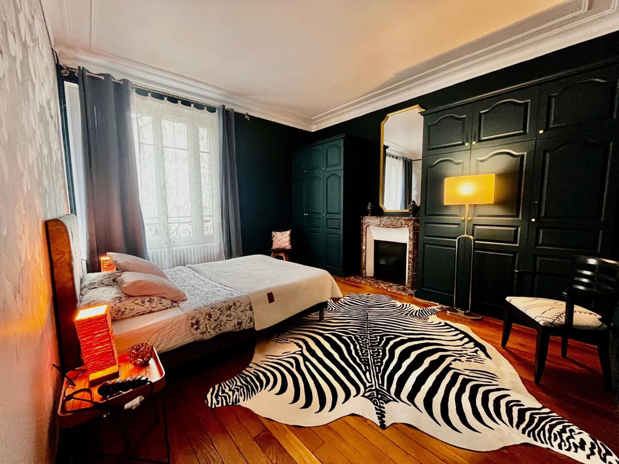 Superbe Appartement Belifontain Coeur De Ville ฟงแตนโบล ภายนอก รูปภาพ